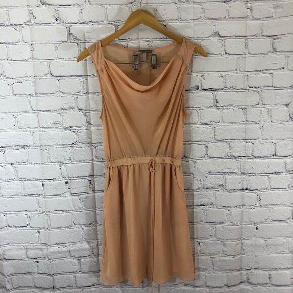 Love 21 Dress with pockets‎ - Picture 2 of 5